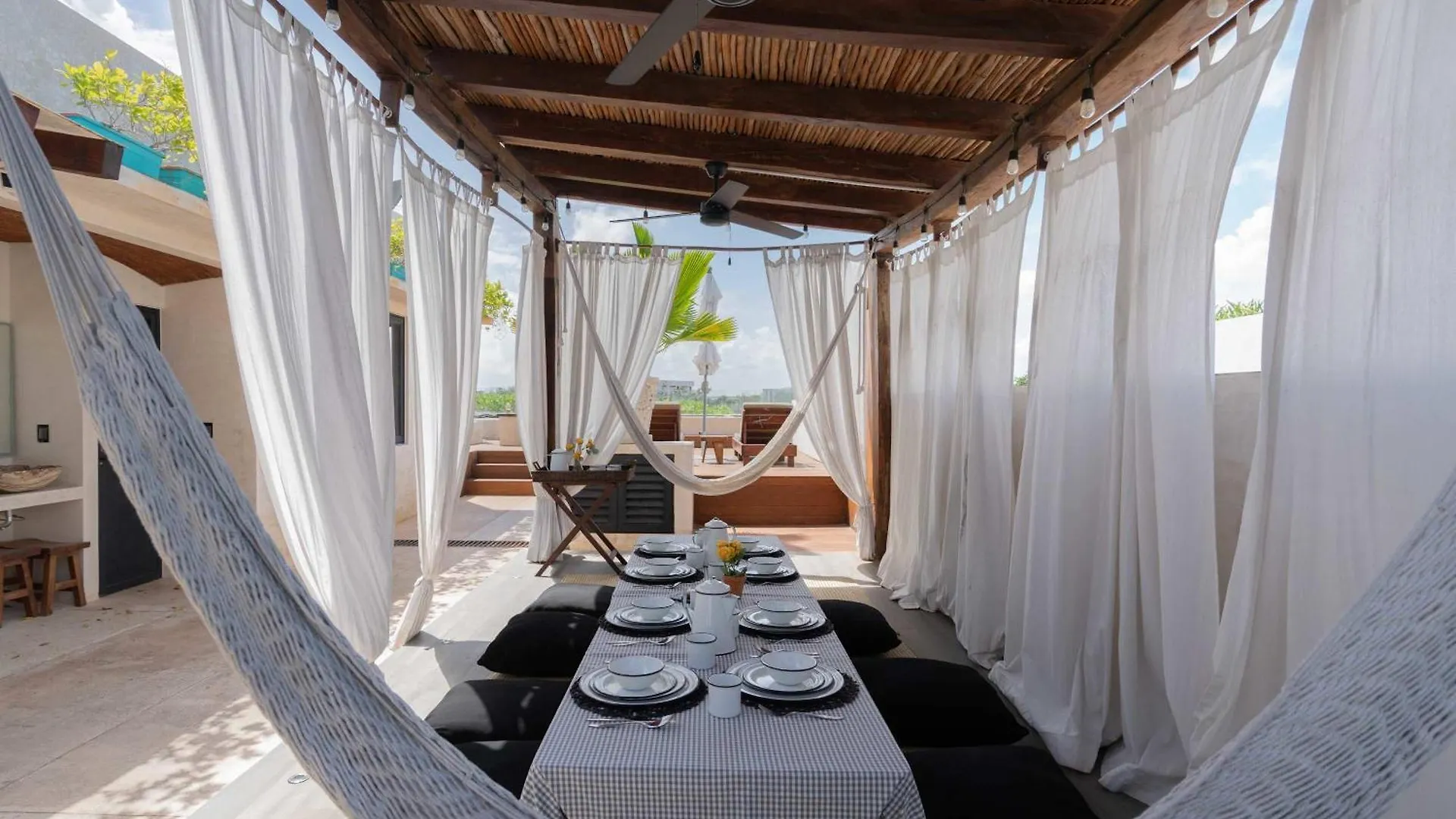 Exclusive 20 Guest Hotel Pool Tubs And Concierge Tulum