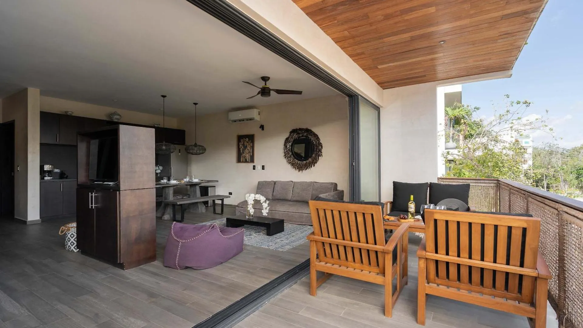 Exclusive 20 Guest Hotel Pool Tubs And Concierge Tulum